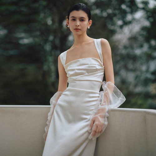 新娘订婚晨袍红敬酒服缎面连衣裙