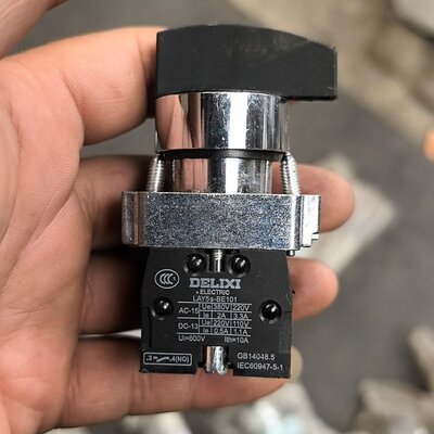 可维修德力西旋转按钮开关LAY5S-BE101议价