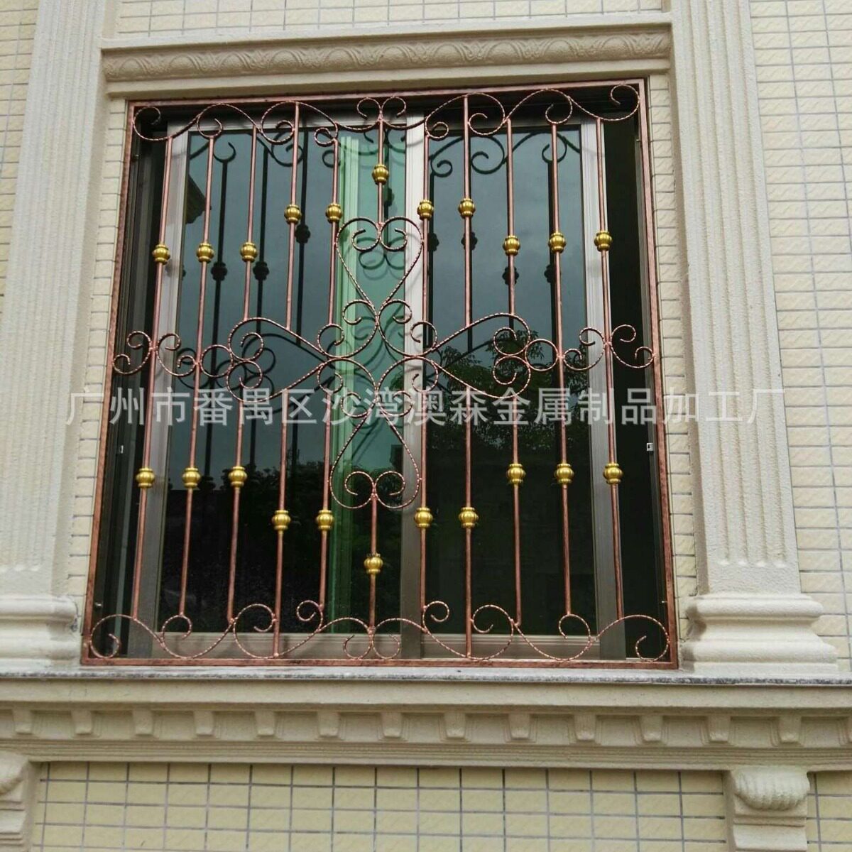 欧式烤漆铁艺手工锻打防盗窗