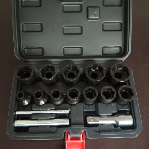 新款大飞破损螺母螺栓取出器残缺螺母拆除工具