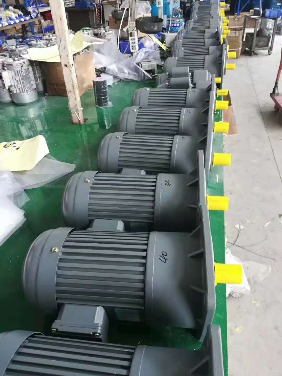 CV22-3/10-0.4KW齿轮减速电机