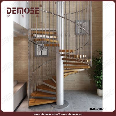 狄姆斯特色楼梯 竖直拉丝护栏 钢木踏板旋转楼梯订做