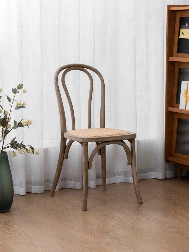 18号实木椅子家用餐椅索奈特靠背凳子北欧简约可收纳民宿叠加椅