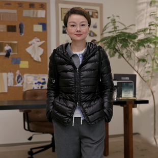 一支探戈丨小个子极简 经典修身轻薄款连帽鹅绒羽绒服 2544001