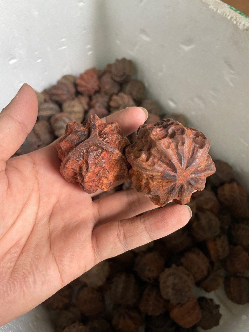 大红酸枝实木健身核桃文玩手球 中老年人手部按摩球手转练手球摆