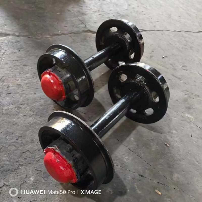 轨距600mm矿车轮对 铸钢材质矿用固定式翻斗平板实心矿车轮对