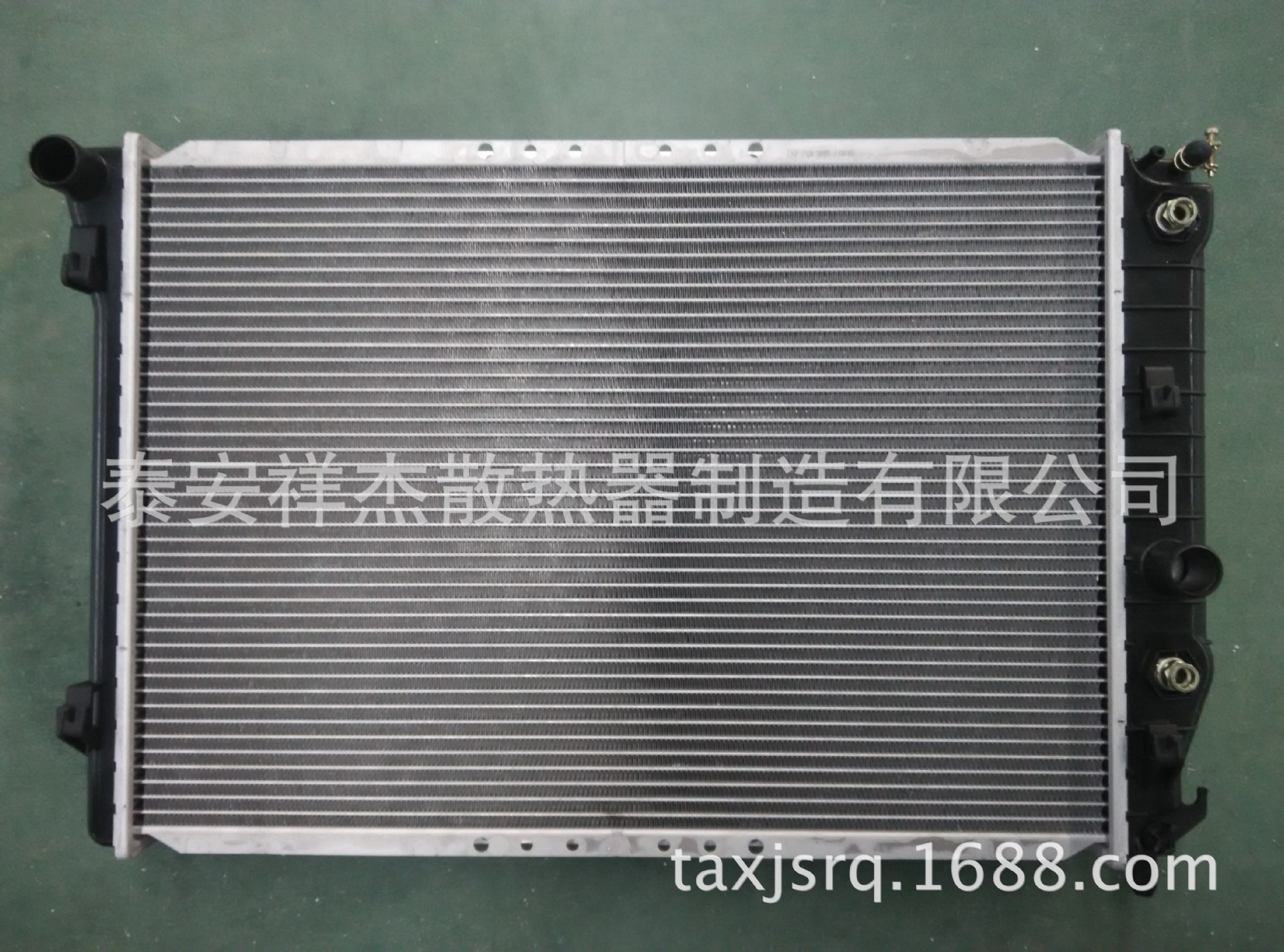雪佛兰开拓者迈锐宝科鲁泽水箱