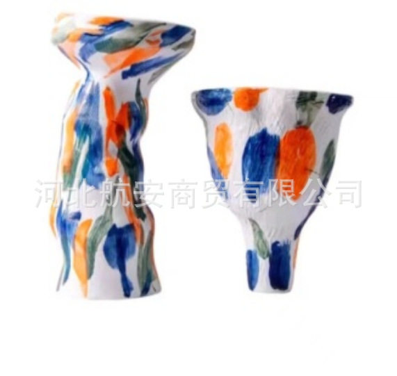 现代简约创意彩色树脂花瓶花器摆件样板房售楼处桌面茶几玄关饰品