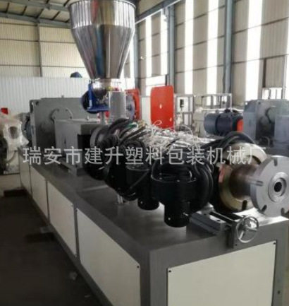 生产PVC塑筋螺旋增强管挤出机、螺旋硬管挤出机、