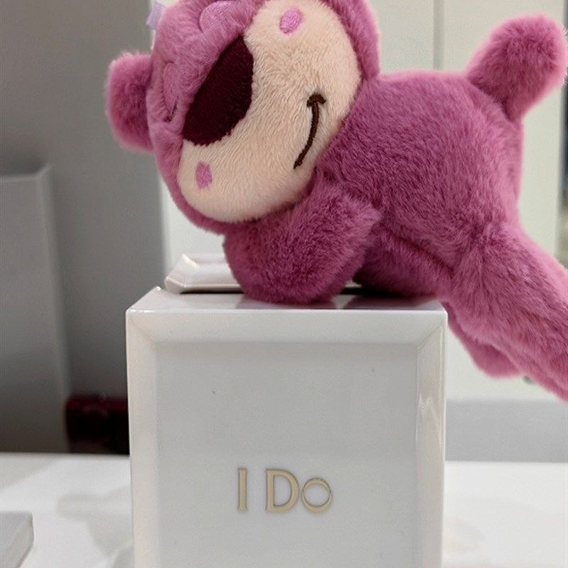 草莓熊玩偶可爱公仔防撞门挡器阻门器入户门防盗门神器门把手装饰