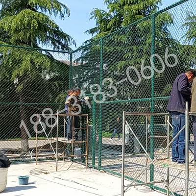 球场护栏网体育场围网篮球足球场防护隔离网运动场铁丝网勾花护网