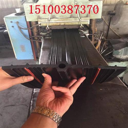 新品贴式a钢边止水带 6中q埋式橡胶止水带 背651 652止水带品