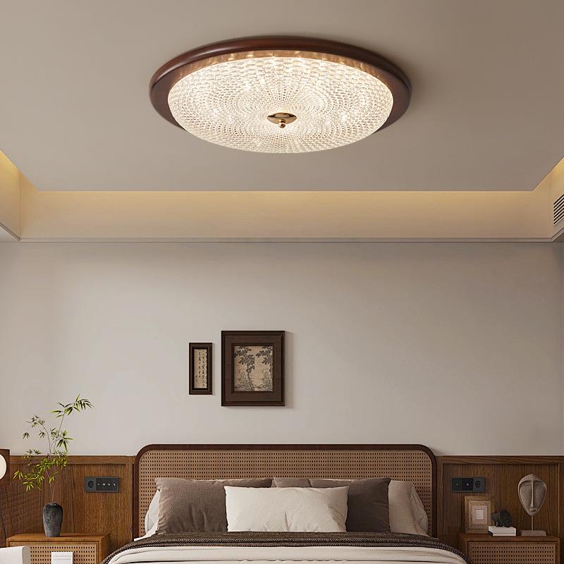 中古风卧室吸顶灯高档简约美式复古胡桃木色家用超亮护眼书房间灯