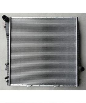 华晨汽车水箱7544668用BWMX5E53带暖风口散热器3.0L汽车散热器