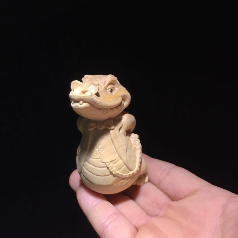 小叶黄杨木雕鳄鱼先生原木盘玩手把件文玩实木雕刻手工艺儿童礼品