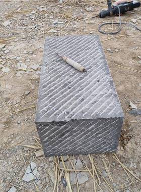 老石头价格青石黑色古建筑石头砌墙石块仿古