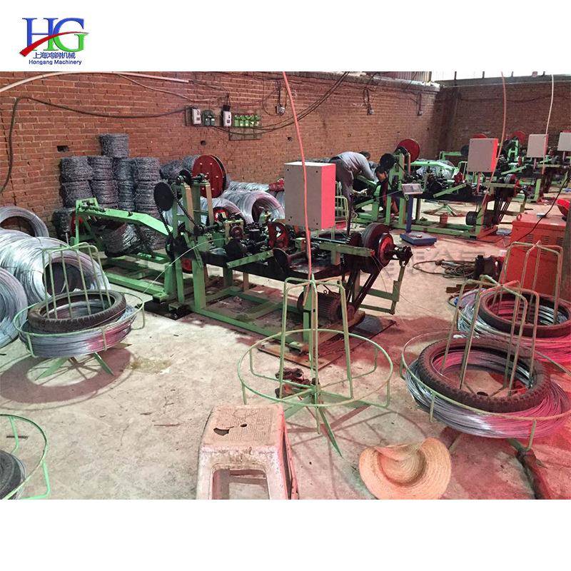 正反拧刺网机镀锌铁丝镀塑铁丝刺绳机学校工厂农场钢丝网加工机