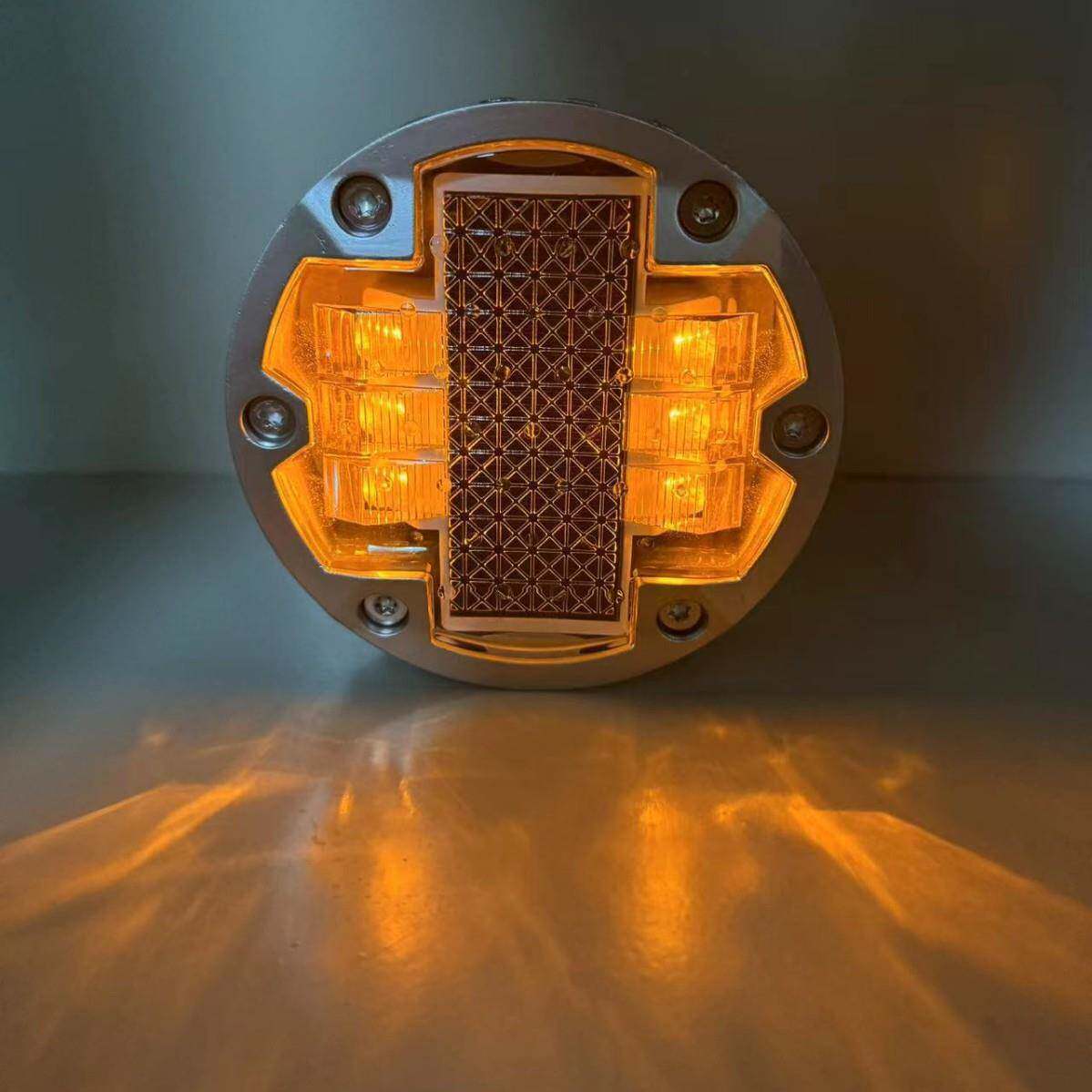 太阳能防撞道钉123x48mm地埋灯6颗超高亮防雾LED人行道螺纹警示灯