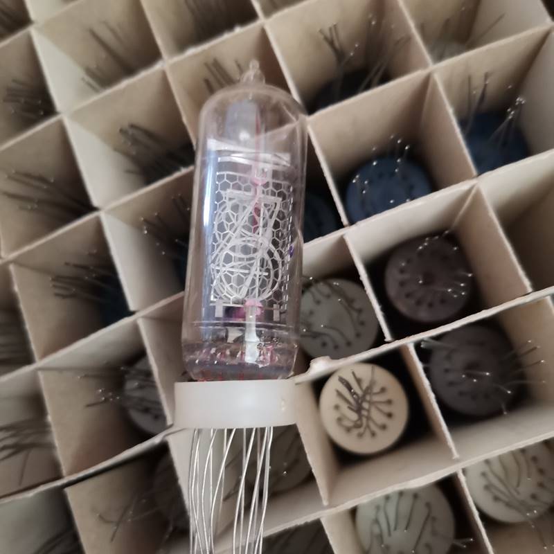 进口IN14辉光辉光管前苏联俄罗斯diy电子萤光管创意时钟in18in12