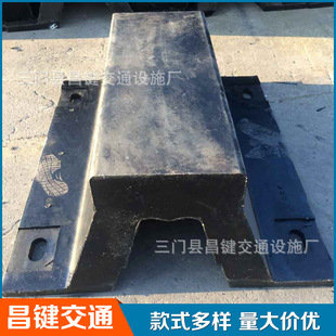 DA500*1000L DA型橡胶护舷 港口船用防撞条码头船只靠泊防撞护舷