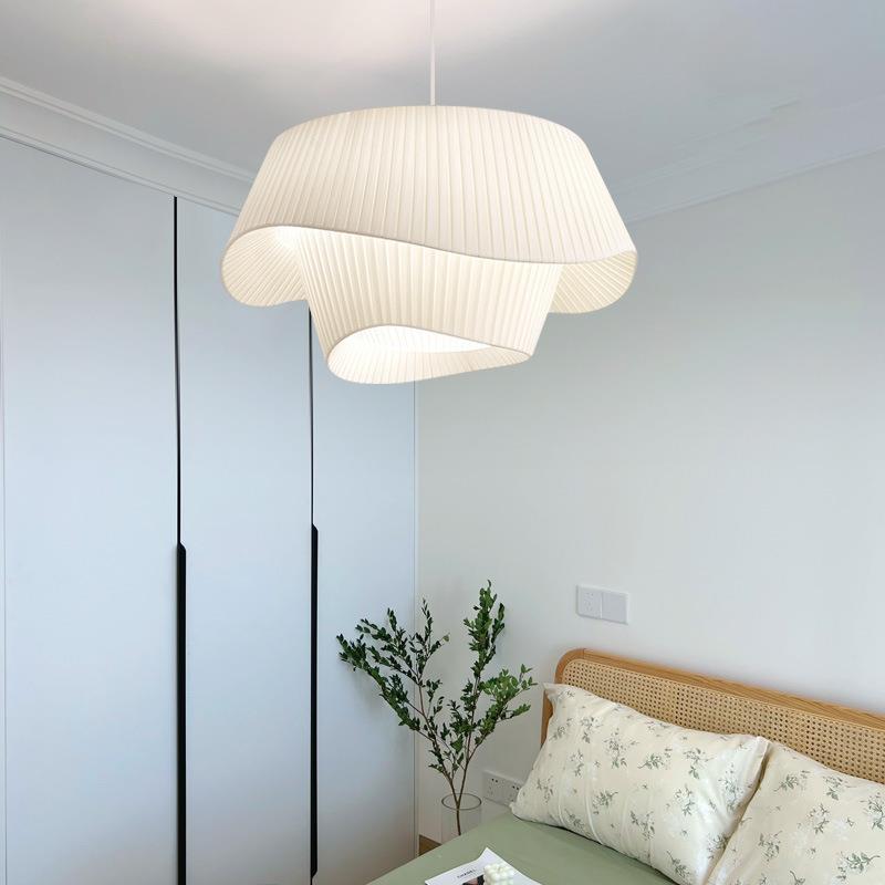 法式中古客厅吊灯复古奶油风餐厅灯设计感婚房灯北欧民宿卧室主灯