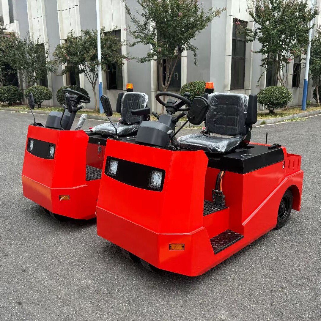 普尔夫座驾式电动牵引车头电瓶牵引车工厂机场仓库拖车头8吨挂车