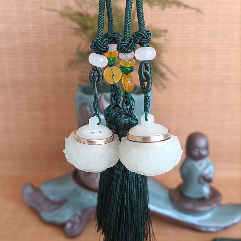 速发夜光莲花古风香囊镂空流配苏饰吊坠手机链汽车挂件携随身可带