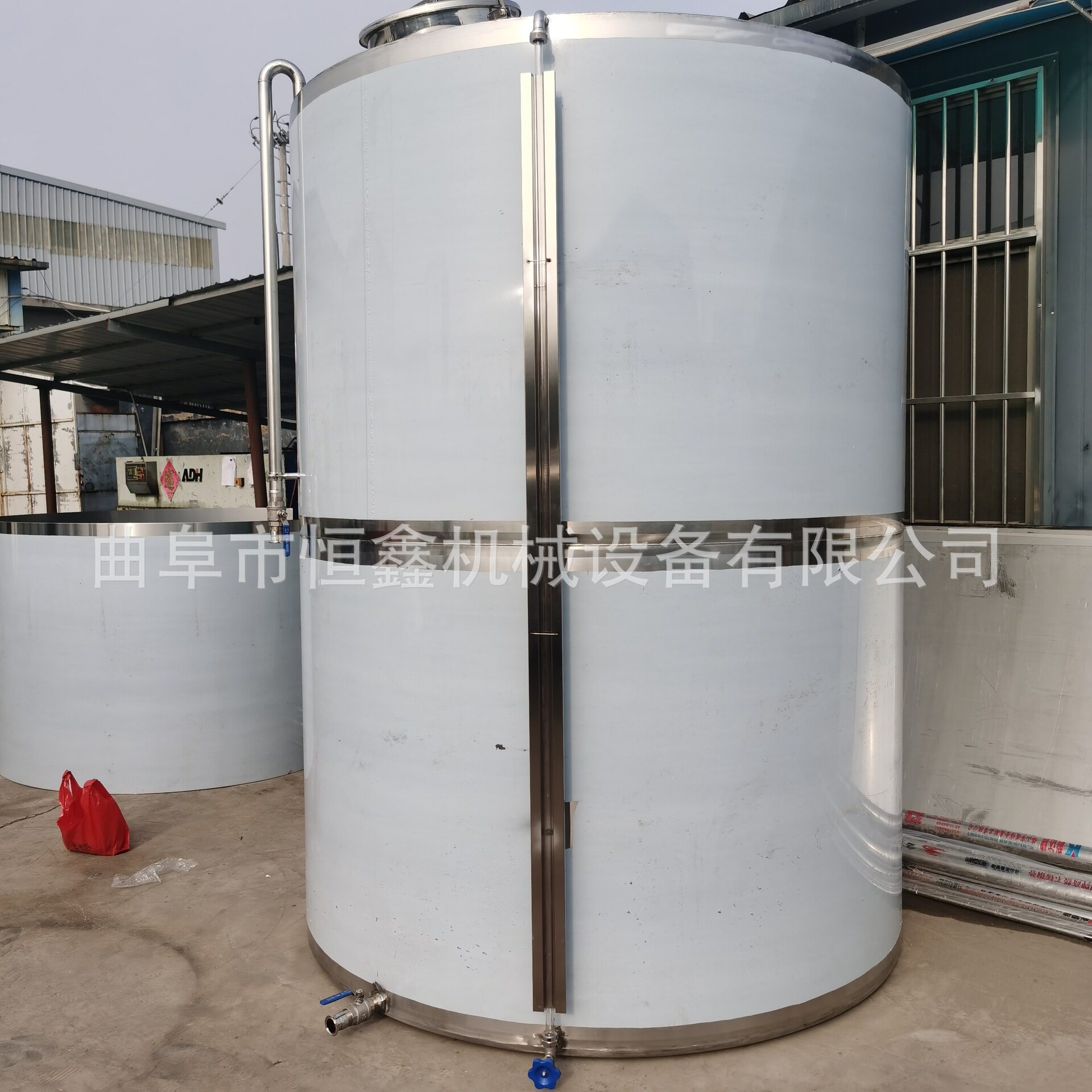 制作不锈钢酒罐304酿造设备批发 10立方红酒储存罐储酒容器
