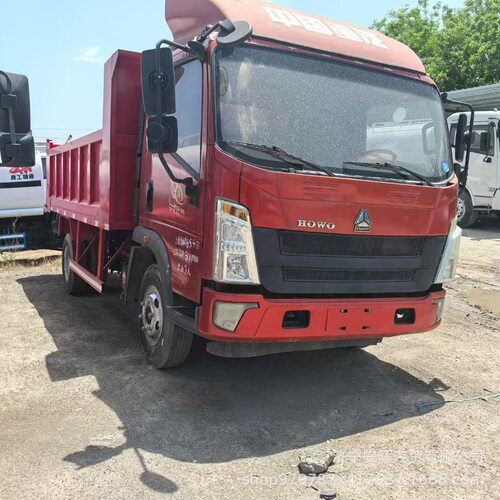 375马力牵引头中国重汽HOWO6X4牵引拖车牵引拖头