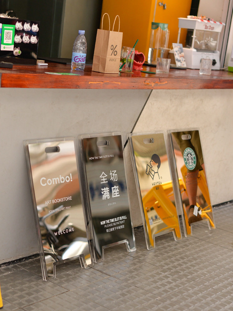 店铺门口落地立牌招牌 镜面不锈钢a字广告牌 户外立式三角展示架