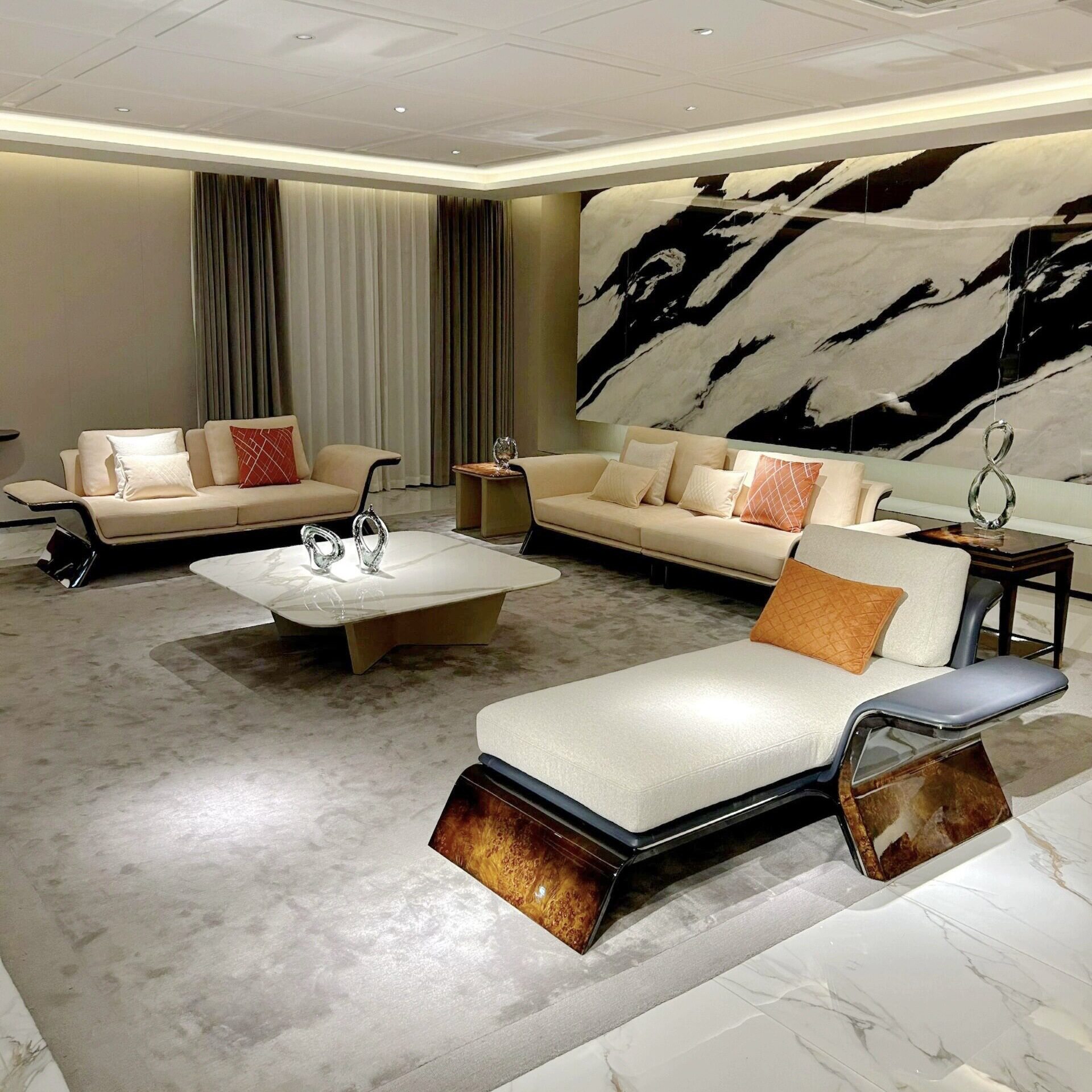 意式轻奢真皮沙发简约别墅客厅宾利盖洛威飞翼实木沙发设计师家具
