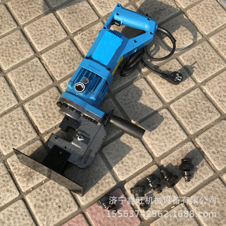 20小型电动液压冲孔机角钢开孔
