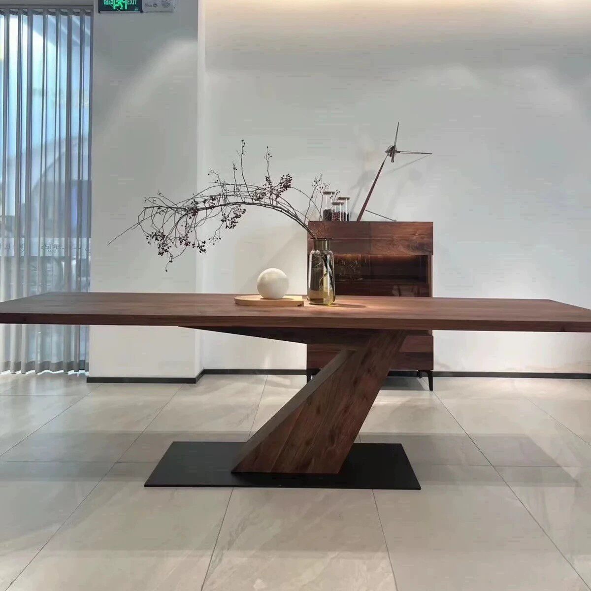 设计师极简中古风餐桌工作台长桌子实木餐桌椅长方形吃饭桌办公桌