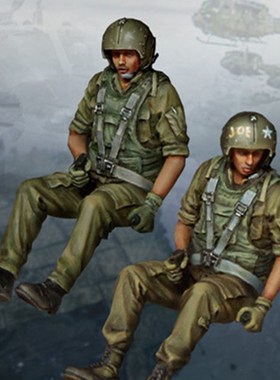1:35 Ratio of Die-cast Resin Soldiers, 2 Helicopter Pilots (