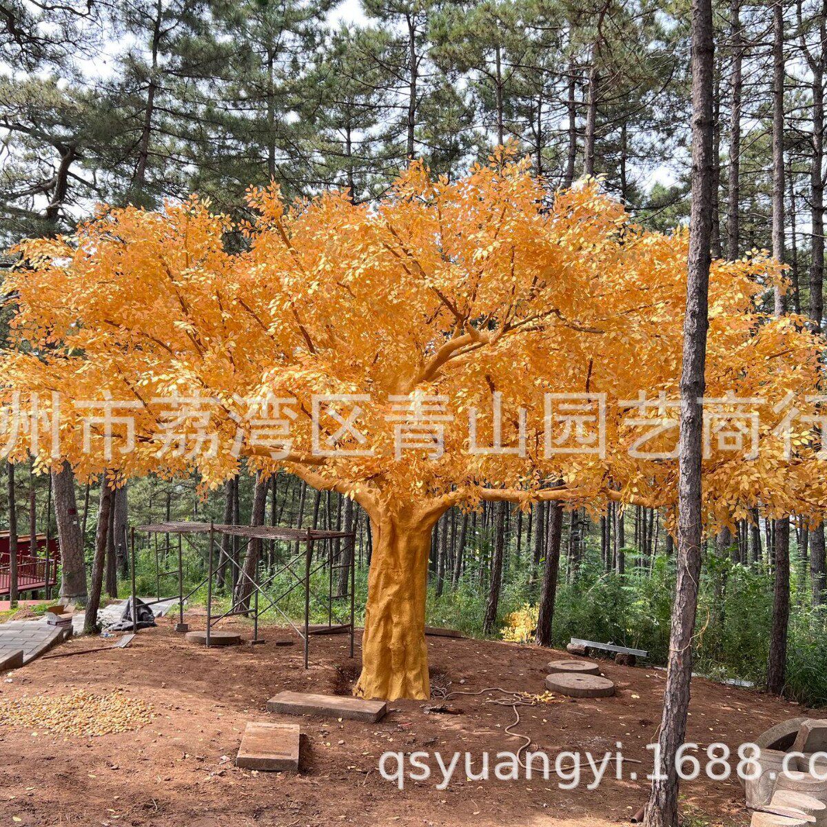 仿真金色榕树大型仿真树室外阻燃仿真榕叶玻璃钢假树仿真造景榕树