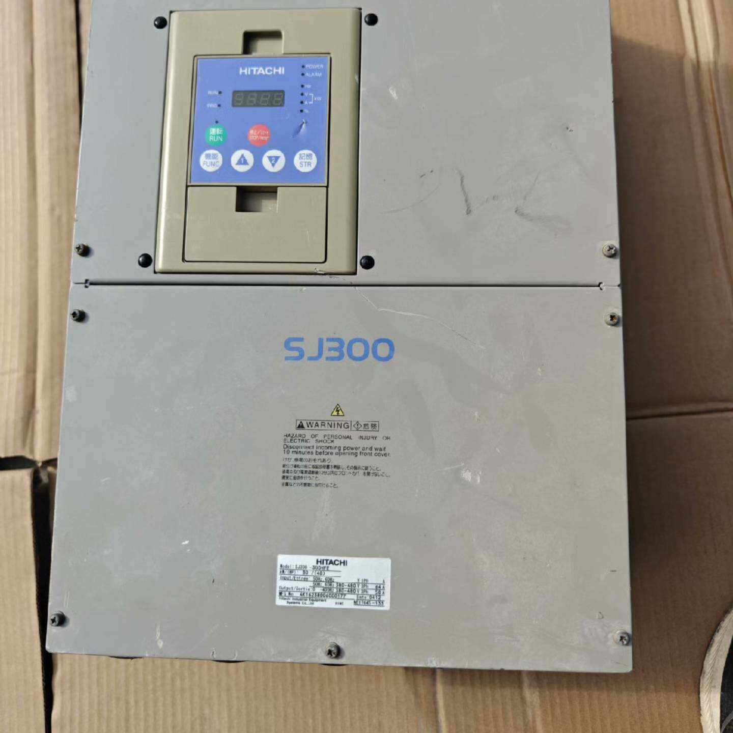 可维修日立变频器,纺织厂专用,大散热器日立变频器30kw,纺织