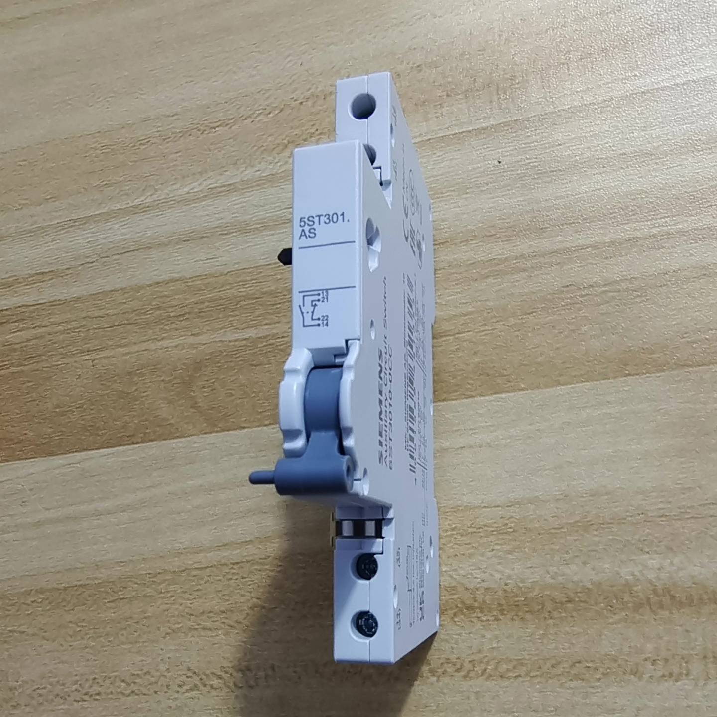 可维修西门子5ST3010-0CC空开触点辅助开关正品议价