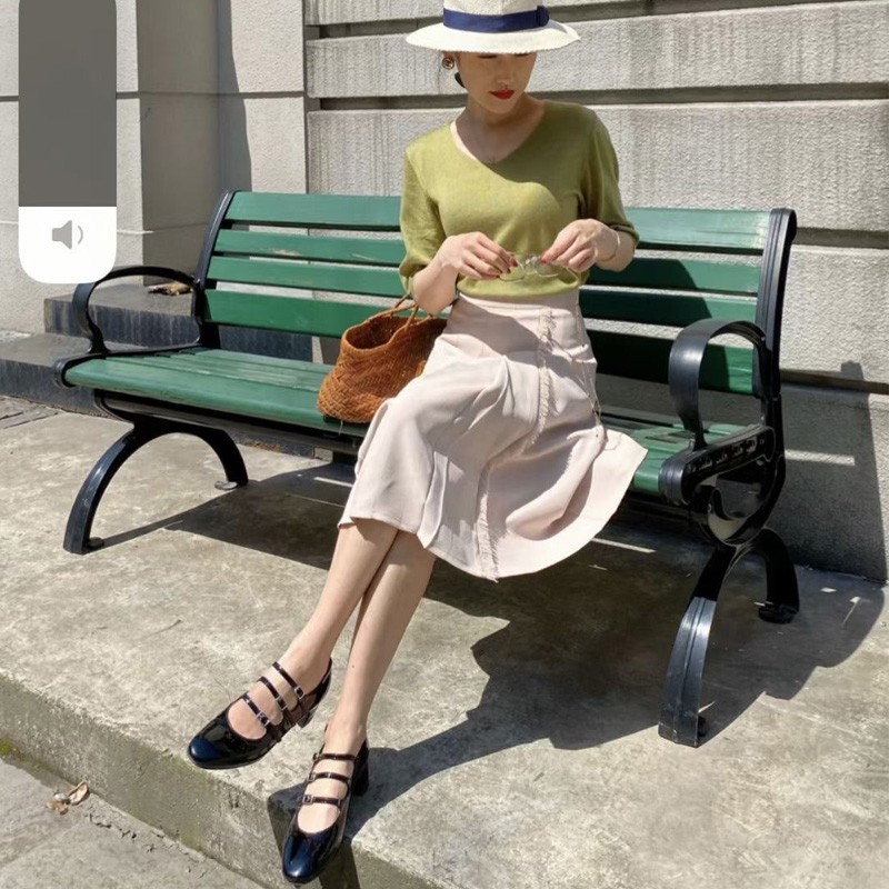 红色carel玛丽珍鞋夏天法式lo中跟复古黑色气质单鞋淑女粗跟婚鞋图片