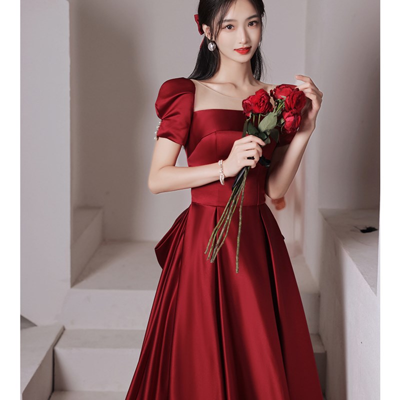 速发敬酒服新娘婚礼2024新款酒红色订婚高级感缎面泡泡袖晚礼服