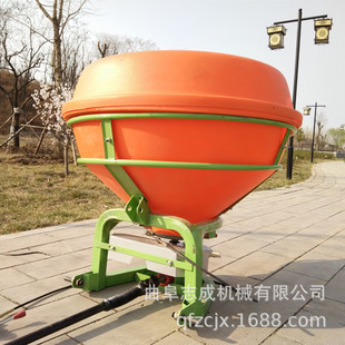 志成农用悬挂式撒播机大容量塑料桶轴传动施肥器拖拉机后置撒肥机