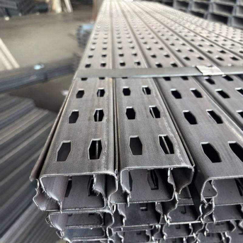 货架支架厂家5547热镀锌太阳能抗震光伏支架配件镀锌冲孔C型钢