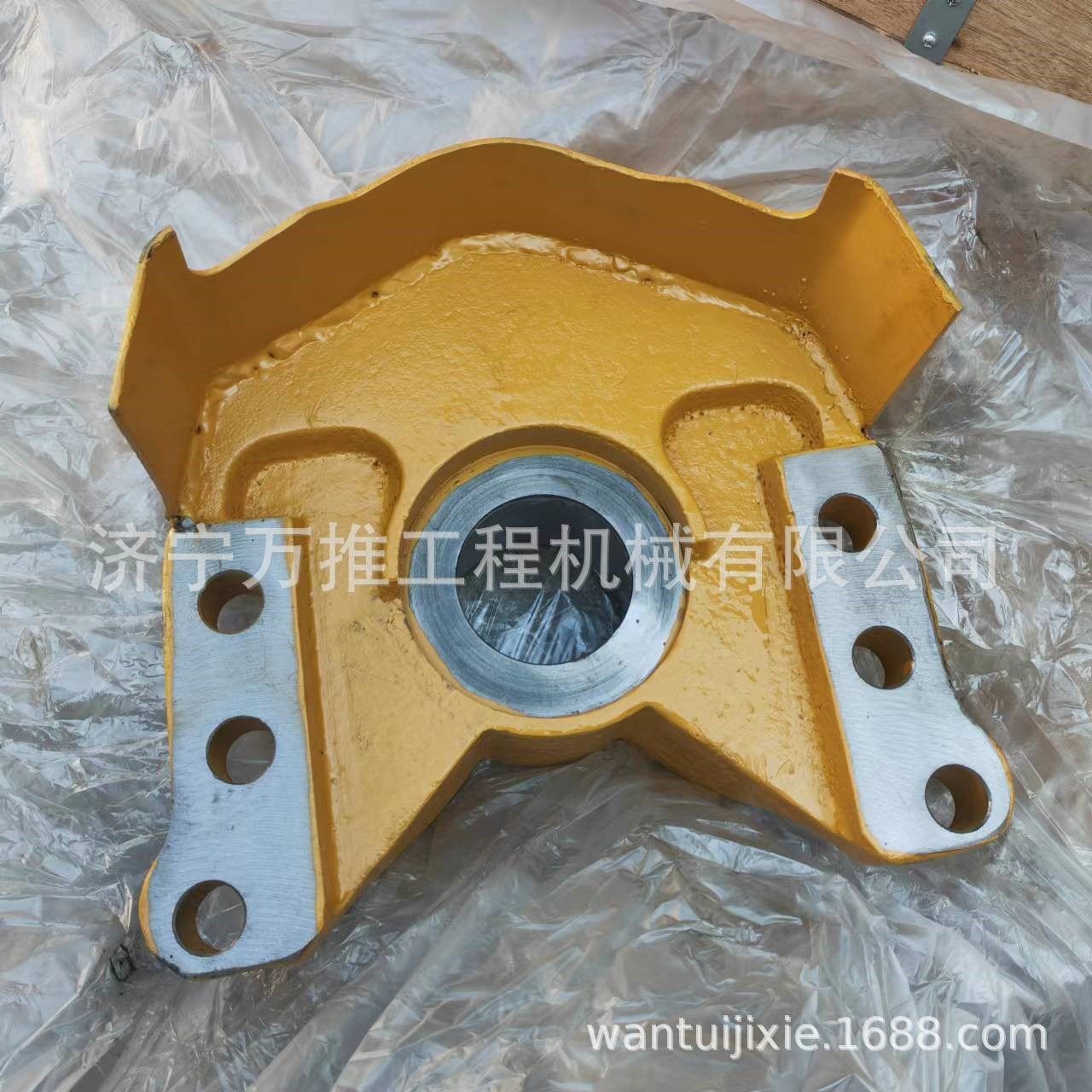 推土机D85EX-15   支架  154-70-71250