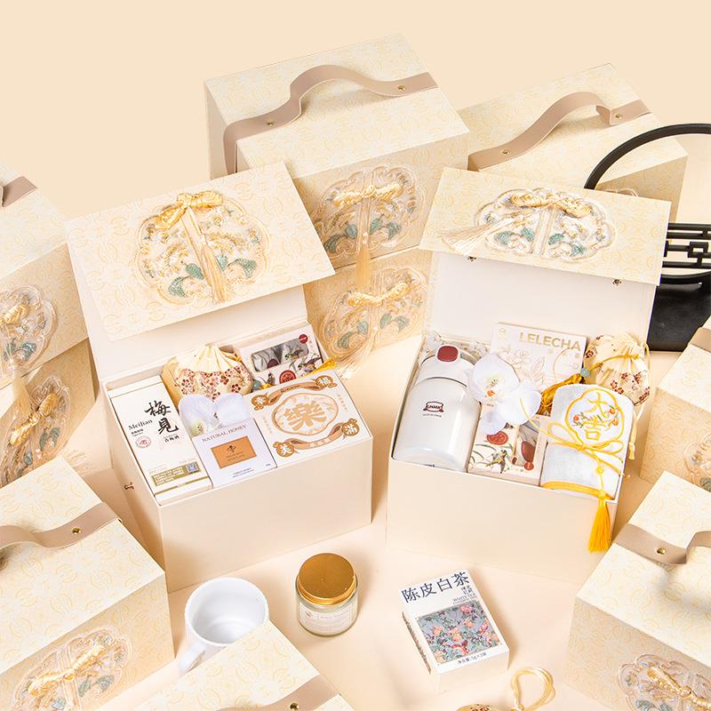 新中式伴手礼女伴娘结婚实用小礼品婚礼送姐妹团小众高级高档礼盒