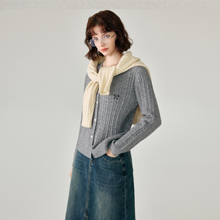 25秋冬款新圆领蝴蝶结刺绣针织外套绞花毛衣开衫休闲气质针织衫女