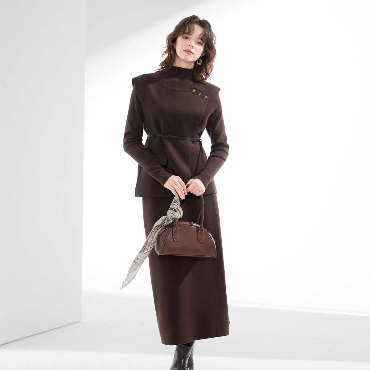 2025冬款气质设计感马甲上衣针织打底衫休闲半裙三件套套装女