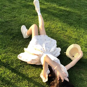 法式绝美甜辣妹飞飞袖吊带连衣裙仙女收腰蓬蓬裙小个子