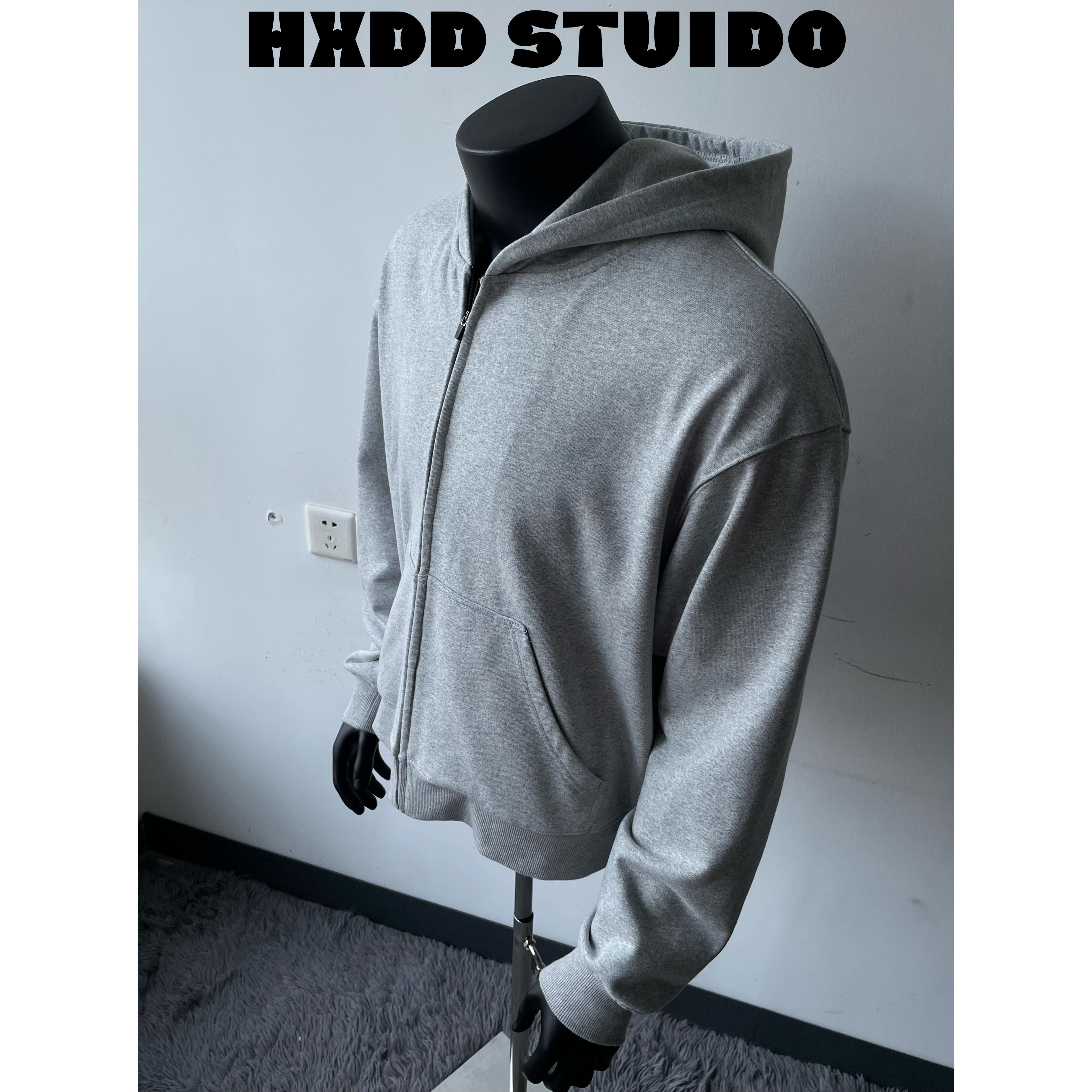 短款显高拉链连帽卫衣