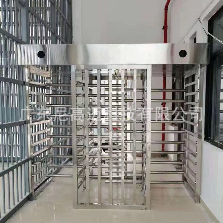 电控半自动全高转闸监狱304不锈钢封闭防尾随90度十字栅栏旋转门
