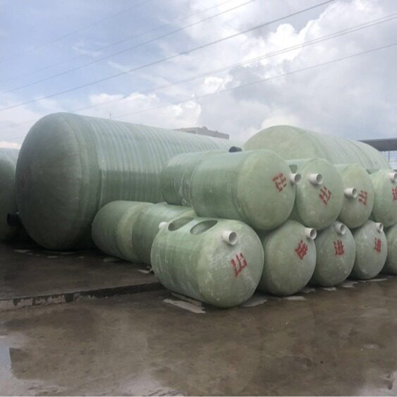 云南厂家直销玻璃钢储水罐化肥池一立方到一百立方定 制现货