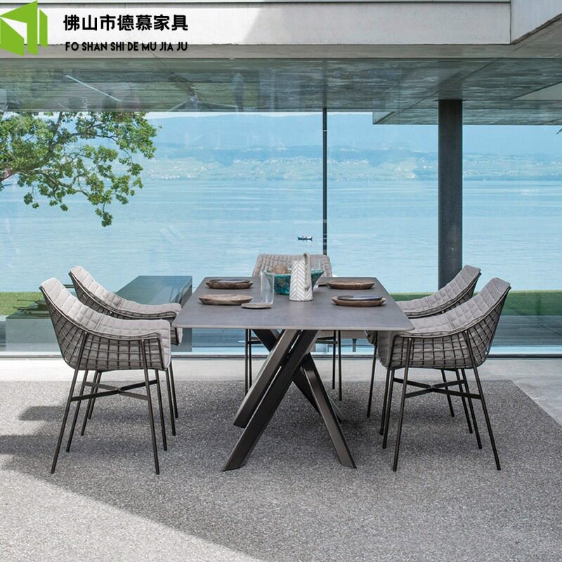 户外铝合金桌椅藤椅组合岩板餐桌极简桌子露台花园别墅防水防晒防